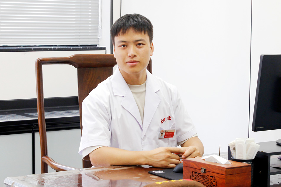 陈福成